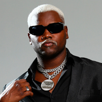 Biography MC Saci