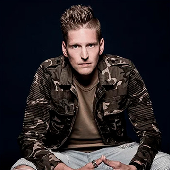 Біографія Nils Van Zandt