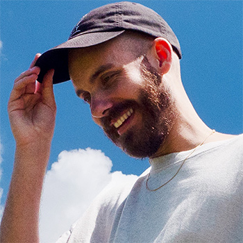 Біографія San Holo