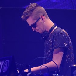 Обкладинка Robin Schulz - Love Me A Little