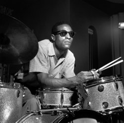 Обкладинка Max Roach - Equipoise