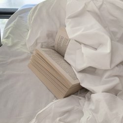 Обкладинка Женя і Катя - Розбиті частинки всередені