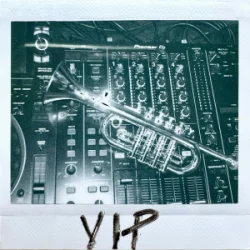Обкладинка Galantis & Peach Martine & secs on the beach - Circles (VIP Mix)