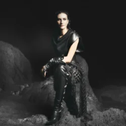 Обкладинка Laura Pausini - RITORNO AD AMARE