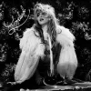 Обкладинка Suki Waterhouse - Tiny Raisin Suki Waterhouse - Tiny Raisin