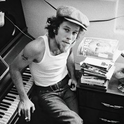 Обкладинка Tom Waits - Cemetery Polka