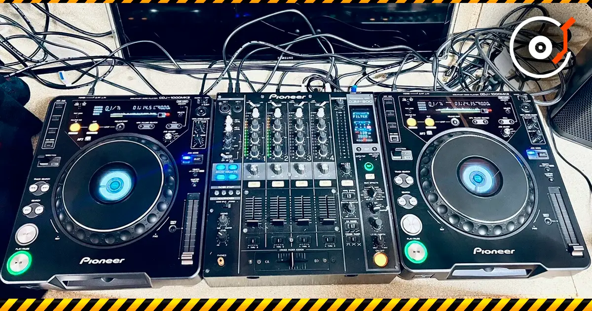 How the Pioneer CDJ-1000 and DJM-800 Changed the World of DJing